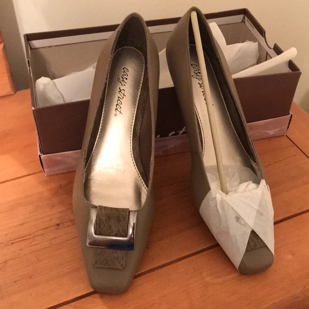 Easy Street pumps